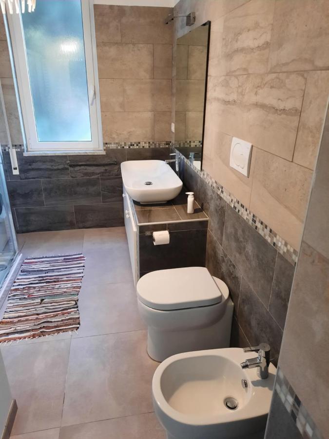 Casa Matilde - Appartamento Vista Mare - Con Posto Auto Финале Лигуре Екстериор снимка