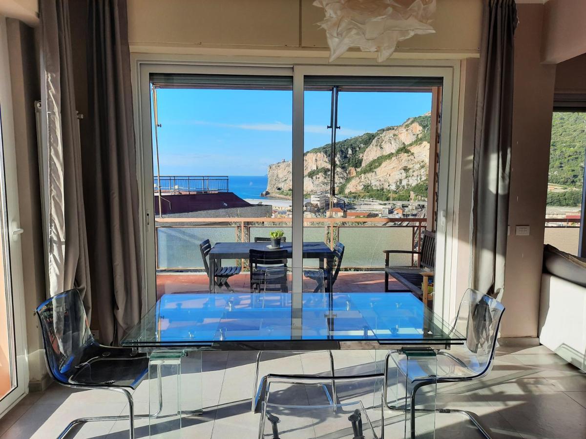 Casa Matilde - Appartamento Vista Mare - Con Posto Auto Финале Лигуре Екстериор снимка