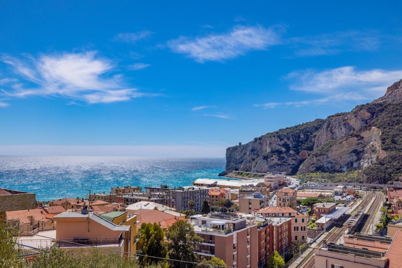 Casa Matilde - Appartamento Vista Mare - Con Posto Auto Финале Лигуре Екстериор снимка